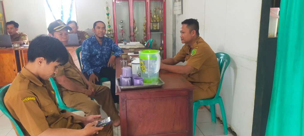 Pembinaan BUMDes Karya Abadi Desa Tangaran oleh Seksi Pemberdayaan Masyarakat dan Desa Pemerintah Kecamatan Tangaran dan Pendamping Desa Kec Tangaran, Pengurusan Legalitas Badan Hukum BUMDes.