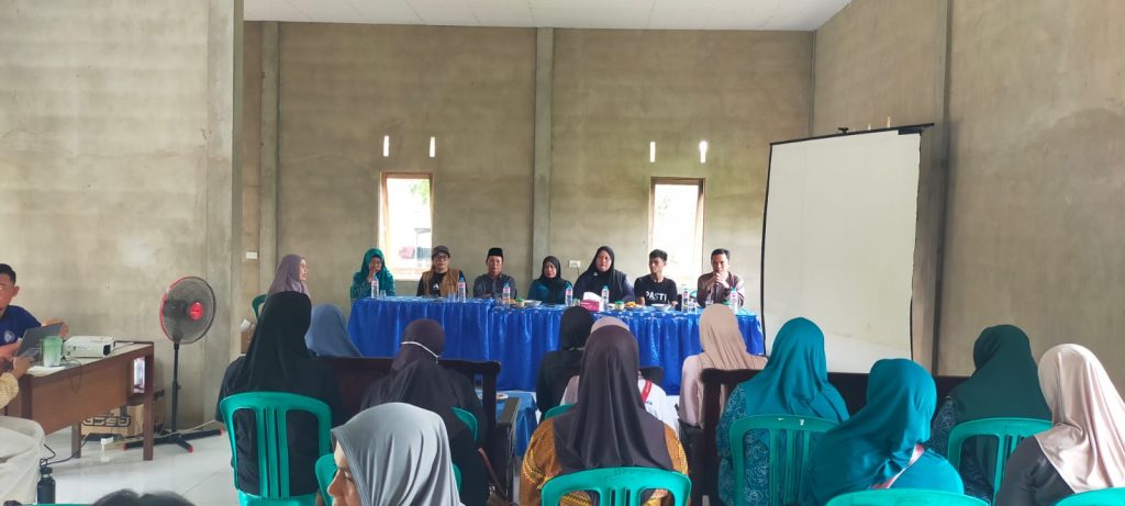 Kunjungan yang merupakan bagian dari Program Partnership to Accelerate Stunting Reduction in Indonesia (PASTI) tersebut disambut langsung oleh Camat Tangaran